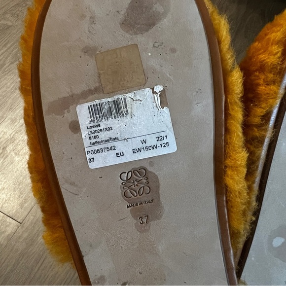 Loewe Anagram-debossed Shearling Slippers - Yellow Size 37 - Picture 9 of 9